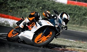 Say Hi to the 2014 KTM RC390