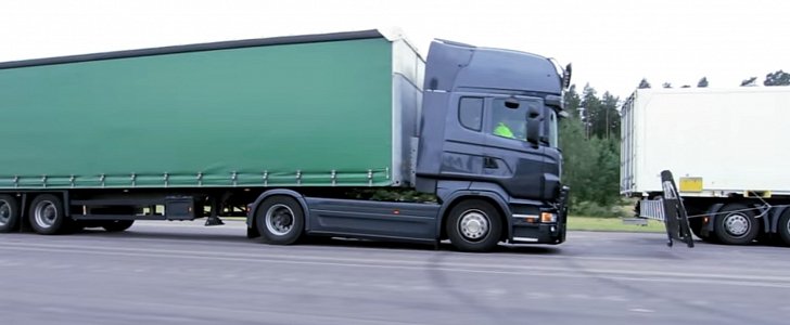 Scania R-Series truck with Advanced Emergency Braking system - demonstration