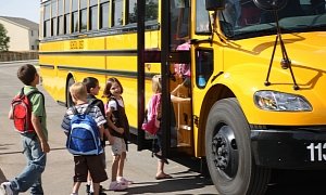 School Bus Company Bans Pupils from Reading Books While Riding in the Vehicle