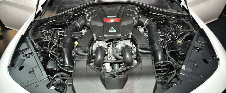 2016 Alfa Romeo Giulia QV 3.0 twin-turbo V6 engine