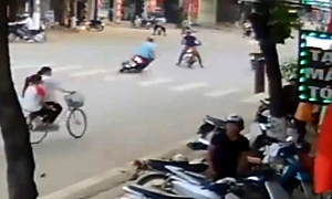 Scooter Bowling in Vietnam