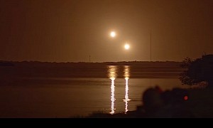 Seeing Falcon Heavy Boosters Land at Night Is Like Watching Aliens Invading