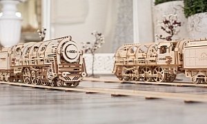 Self-Moving Mechanical Models Prove Creativity Is 21st Century Safeguard