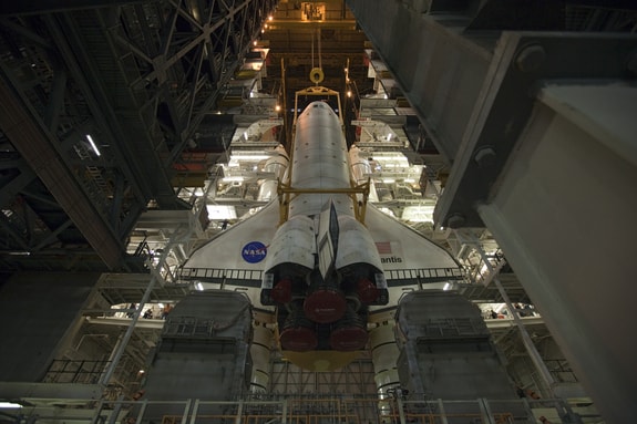 Atlantis on its way to the launch pad