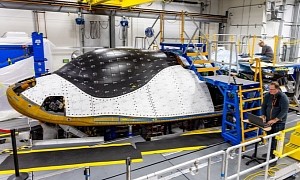 Sierra Space's Dream Chaser Looks Wicked on the Assembly Line, 1st Launch in February