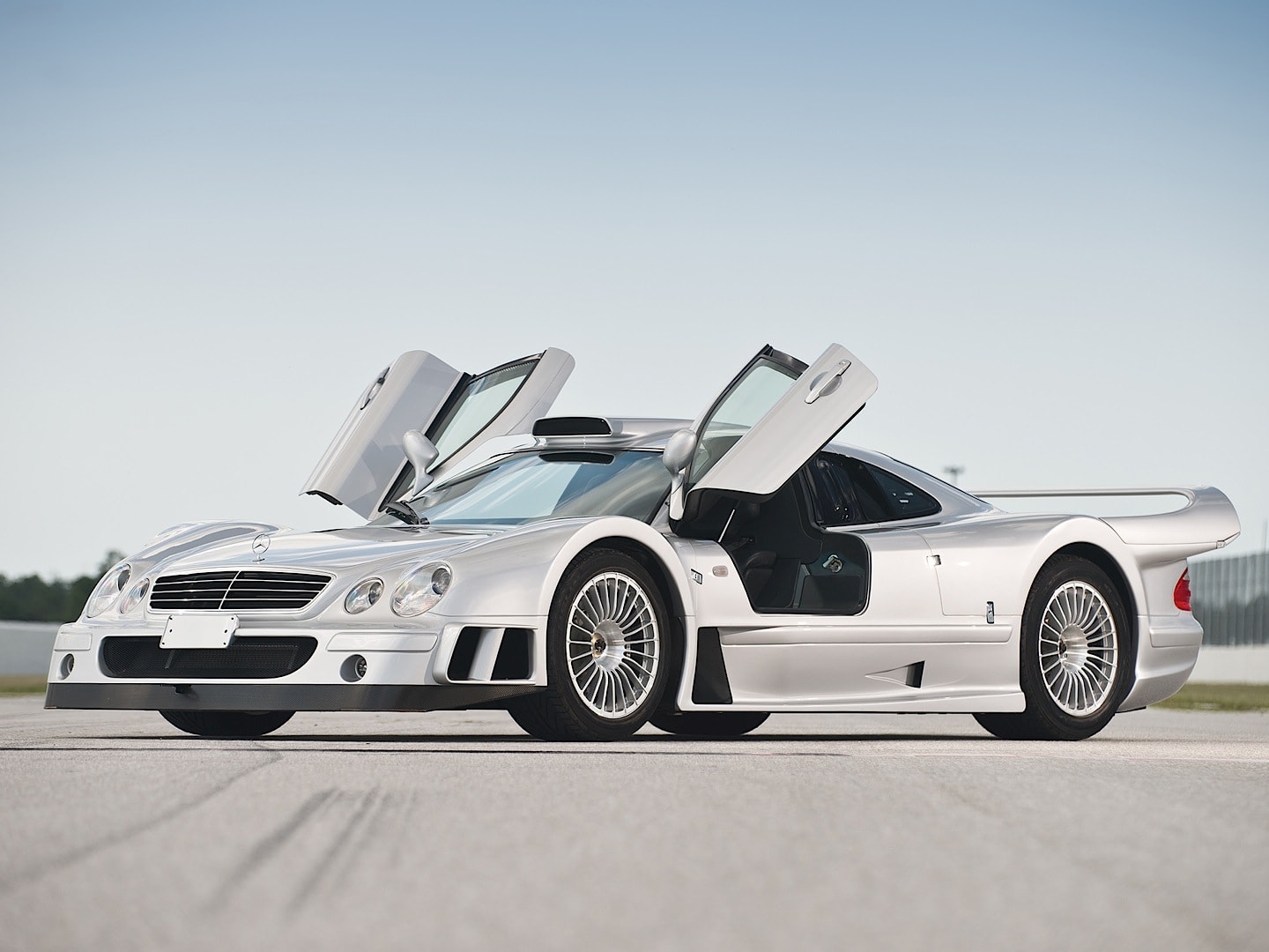 Six Mercedes-Benz Models in Edmund's 100 Greatest Supercars of All Time Gallery] - autoevolution