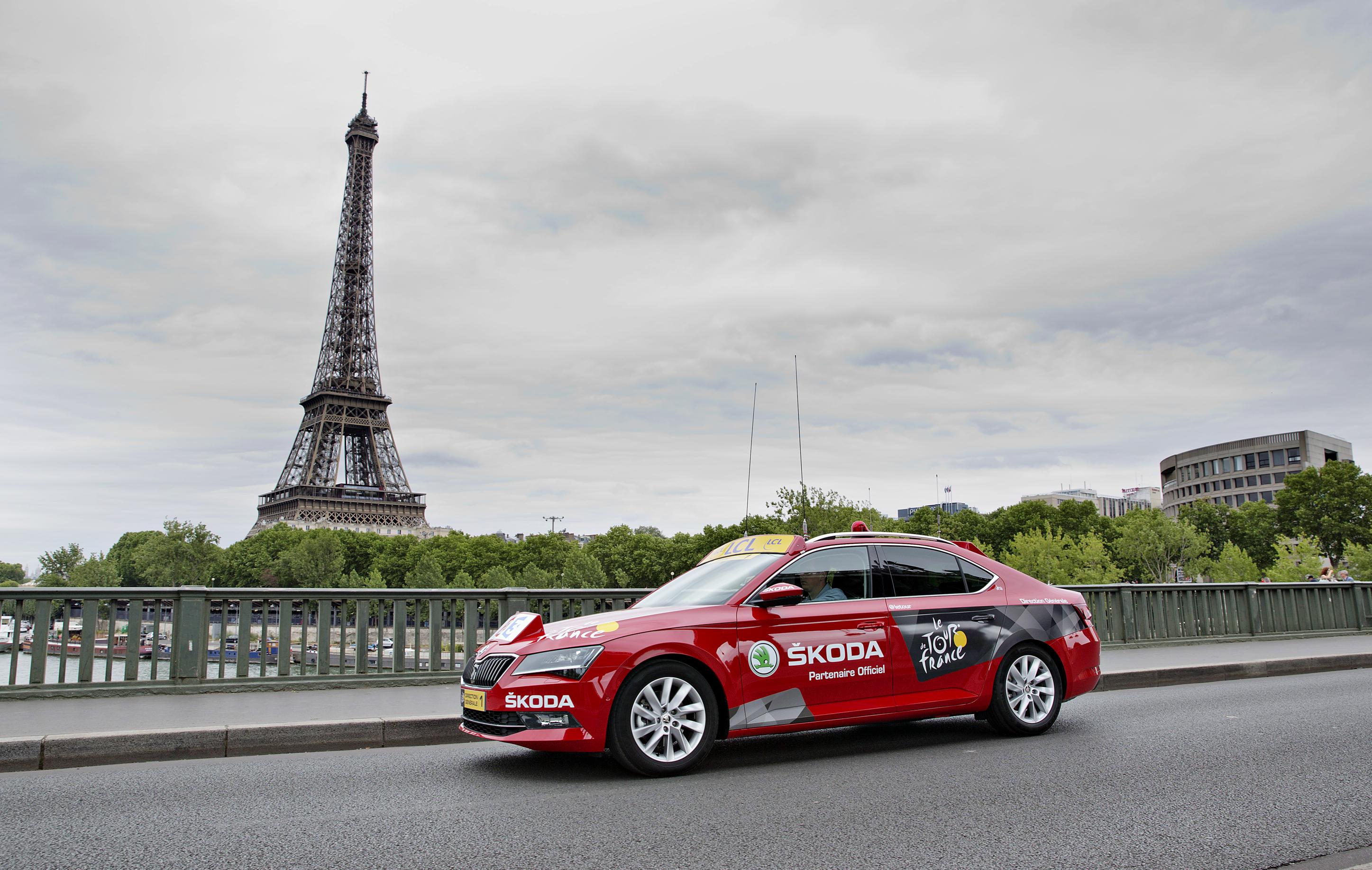 Skoda to Sponsor This Year's Tour de France, Will Showcase the New Superb -  autoevolution