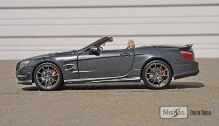 Mercedes-Benz SL 65 AMG 45th Anniversary by Maisto in 1:18 Scale