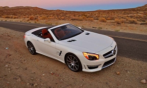 SL 65 AMG R231 Gets Reviewed by Autos Canada