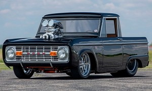 Slammed Classic Ford Bronco With Big V8 Could Command a Hefty Premium at Auction