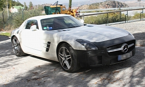 SLS AMG Facelift To Switch to Twin-Turbocharged V8