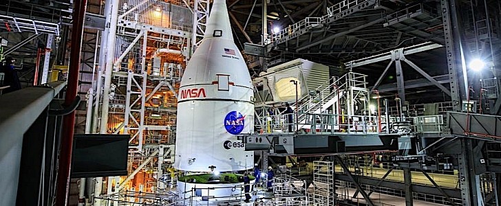 Orion capsule on top of the SLS