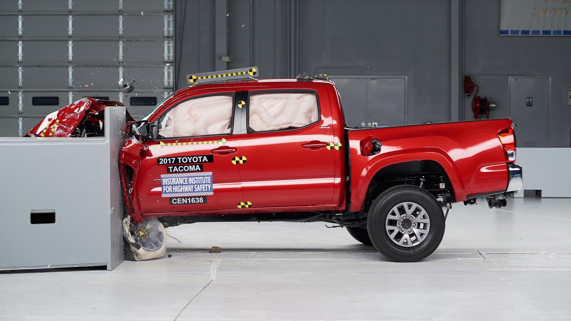 4 popular pickup trucks fall short on latest safety test