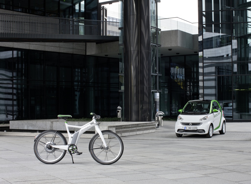 The smart ebike and smart fortwo electric