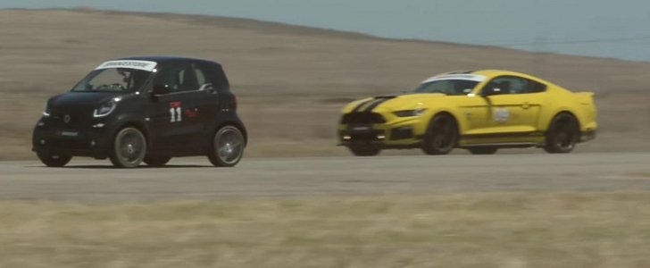 smart fortwo Brabus Races Roush Mustang Stage 3 for No Reason