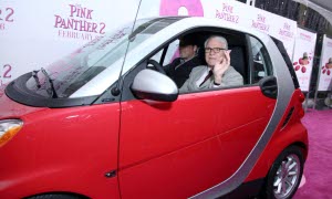 smart fortwo Stars in “The Pink Panther 2”