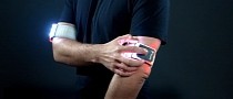 Smart, Gesture-Controlled Flasher Armband Keeps Riders Safe at a Simple Elbow Lift