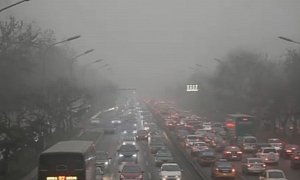 Smog Alert In Northern China Cuts Traffic And Reduces Output In 700 Factories
