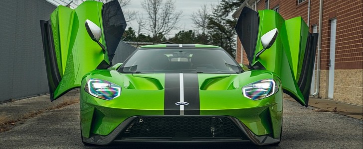 2019 Ford GT Carbon Series in Snake Skin Green 