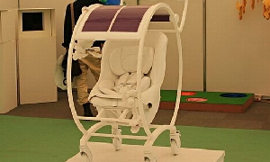 Solar-Powered Stroller for Next Generation Babies