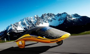 SolarWorld No. 1 Racecar Starts the 2010 American Solar Challenge