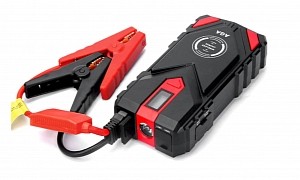 Someone Has Built a Jump Starter Powerful Enough for Both Cars and Yachts