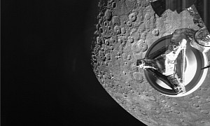 Spacecraft Gets Close to Mercury, Snaps Incredible Images of the Planet's Surface