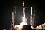 SpaceX Falcon 9 Does Its Best Heavy Duty Pickup Truck Impression, Hauls 19 Tons to LEO