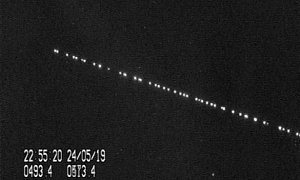 SpaceX Starlink Satellites Become Light Pearls Marching in the Night Sky