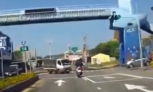 Speeding Scooter Idiot Crashes Very Hard