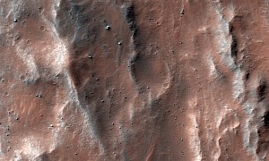 Spot on Mars Looks Dull From Orbit, NASA Could Send a Helicopter to Have a Closer Look