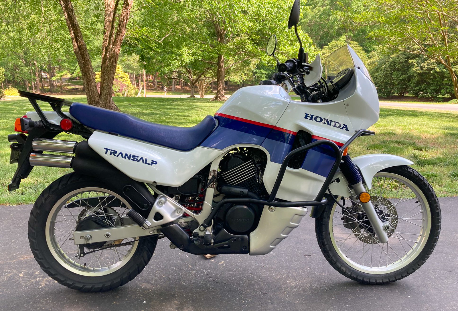 Spotless 1989 Honda XL600V Transalp Lets You Rediscover the Joys of  Road-Tripping in Style - autoevolution