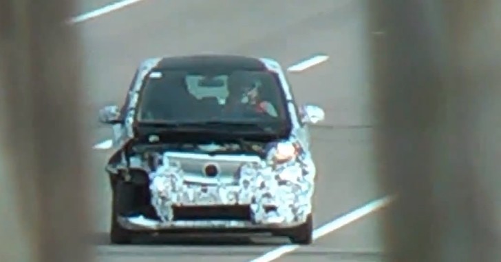Spy Video 15 Smart Fortwo Tested To Destruction Autoevolution