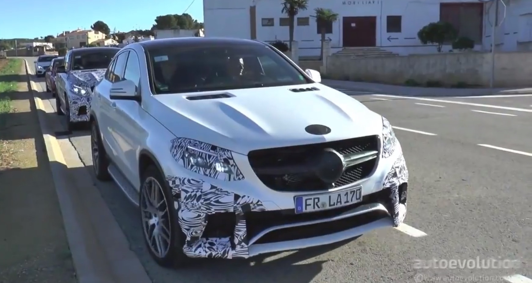 Spy Video Mercedes Benz Gle 63 Amg Coupe Spotted Almost Undisguised Autoevolution