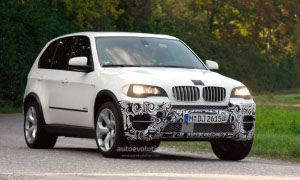 Spyshots: 2010 BMW X5 Facelift, Less Camo