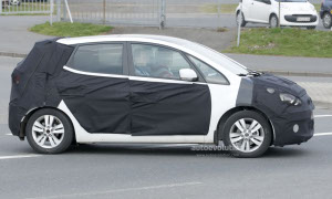 Spyshots: 2011 Hyundai ic25 - Official Name for the New MPV