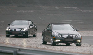 Spyshots: 2011 Mercedes E-Klasse Cabrio Almost Camo-Free