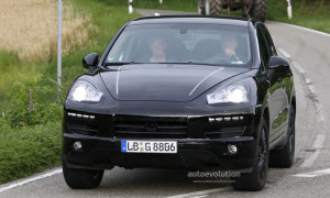 Spyshots: 2011 Porsche Cayenne, Camo Free