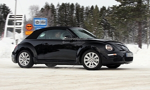Spyshots: 2013 Volkswagen Beetle Convertible