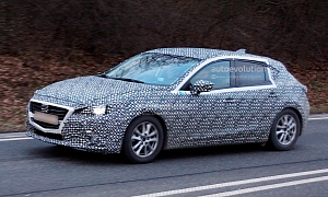 Spyshots: 2014 Mazda3 Spotted for the First Time