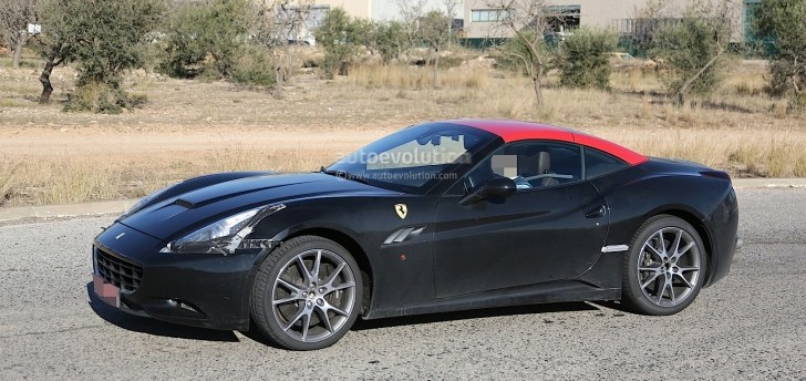 2015 Ferrari California spyshots