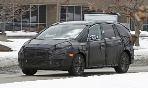 Spyshots: 2015 Ford S-Max Testing in Michigan