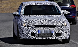 Spyshots: All-New Peugeot 308 Spotted