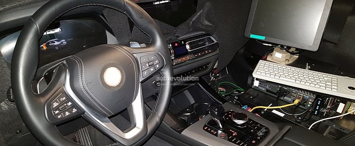 Spyshots: BMW X7 Interior Revealed