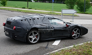Spyshots: Ferrari Enzo Successor Test Mule