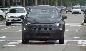 Spyshots: Fiat 500X Hits the Road, Looks Likely to Debut in Paris