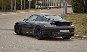 Porsche Spied Testing 911 Facelift, a GTS