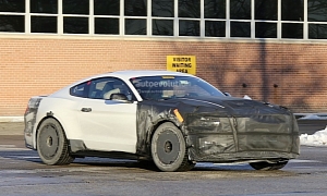 Spyshots: Ford Mustang GT350 Spied with Less Camo