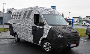 Spyshots: Hyundai Testing Brand New Van
