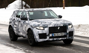 Spyshots: Land Rover Surprises us With Odd Mule <span>· Photo Gallery</span>  <span>· Updated</span>